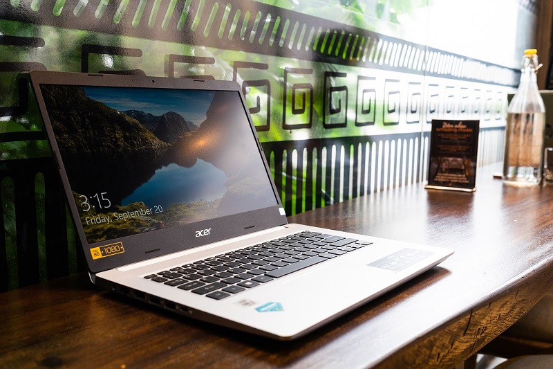 laptop mỏng nhẹ cho sinh viên 2020