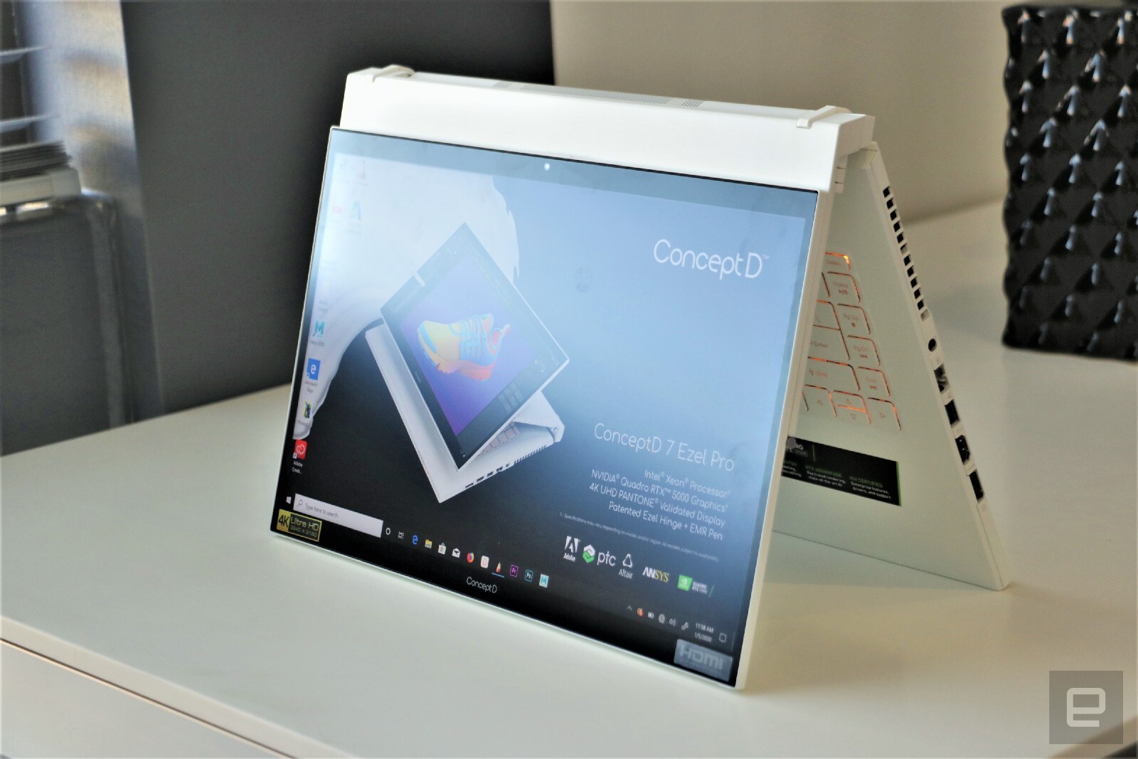 Sforum - Trang thông tin công nghệ mới nhất acer-conceptd-7-ezel-pro-hands-on-1-17 [CES 2020] Chiêm ngưỡng Acer ConceptD 7 Ezel: Thiết kế như Vaio Flip, cấu hình khủng