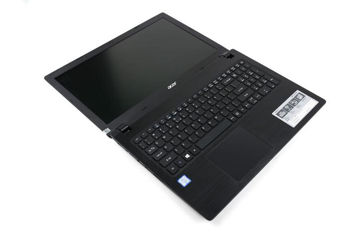 Thiết kế mỏng và nhẹ của laptop Acer Aspire A315