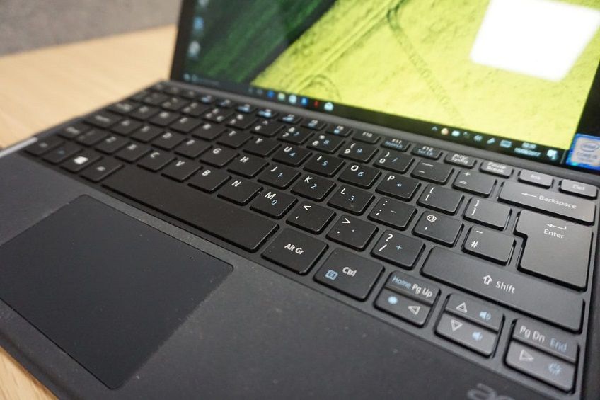 Bàn phím và touchpad của Acer Switch 5