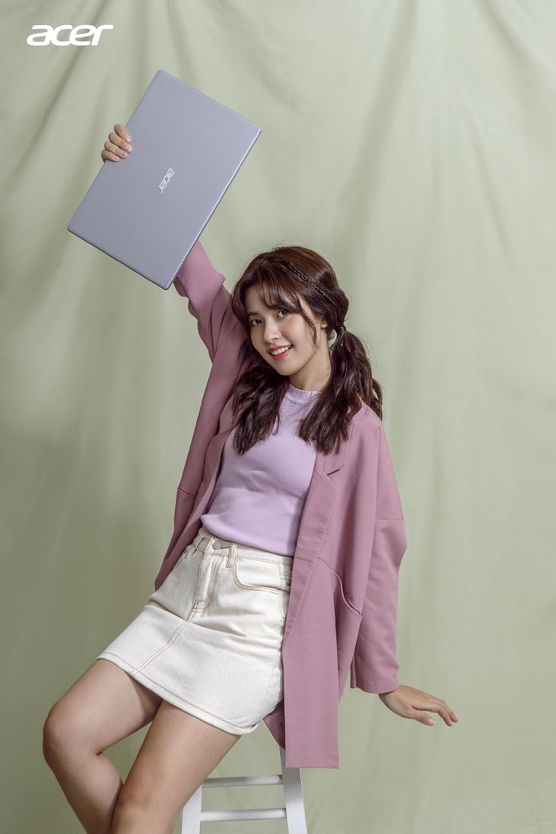 laptop mỏng nhẹ cho sinh viên - 1