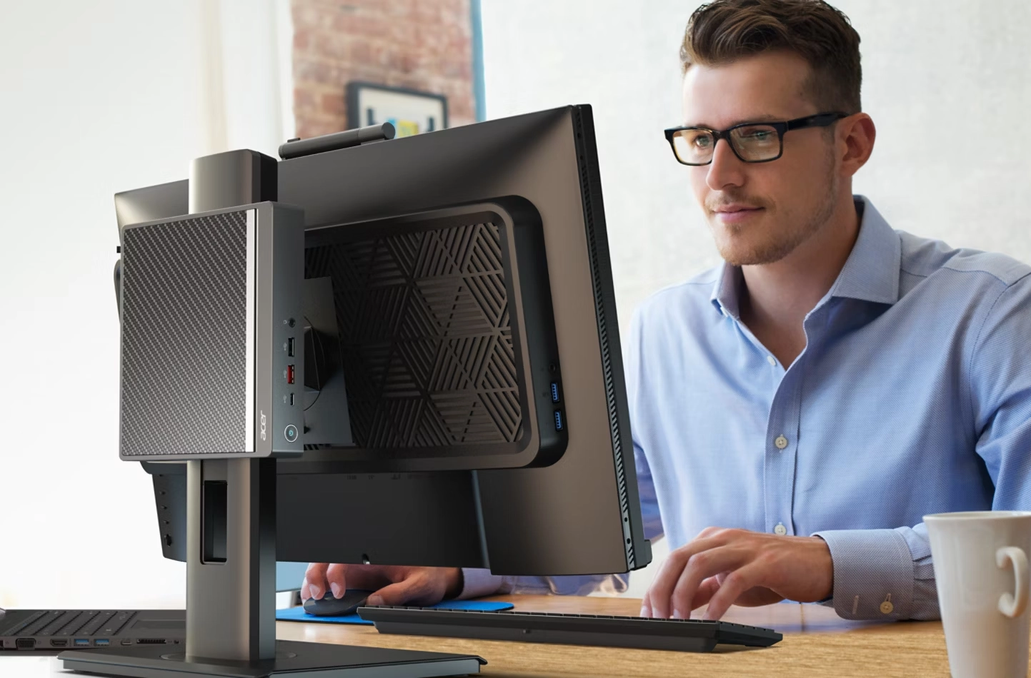 veriton-2000-mini-VN2590G-small-form-factor-pc_Static-KSP-Image-Right-Left-XL