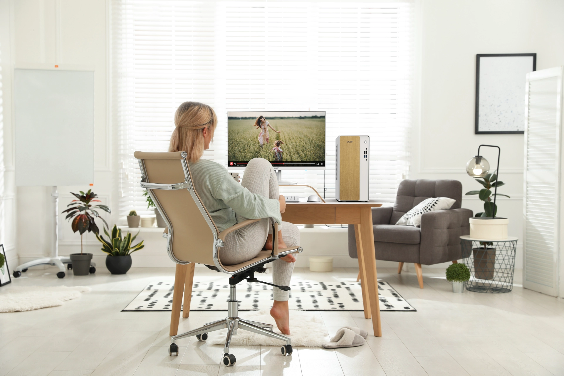 Acer Aspire TC102 - Máy Tính Để Bàn Mạnh Mẽ Sang Trọng - Acer Việt Nam - Lifestyle - 2